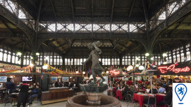 El Mercado Central: Sabores del Mar y Tradición